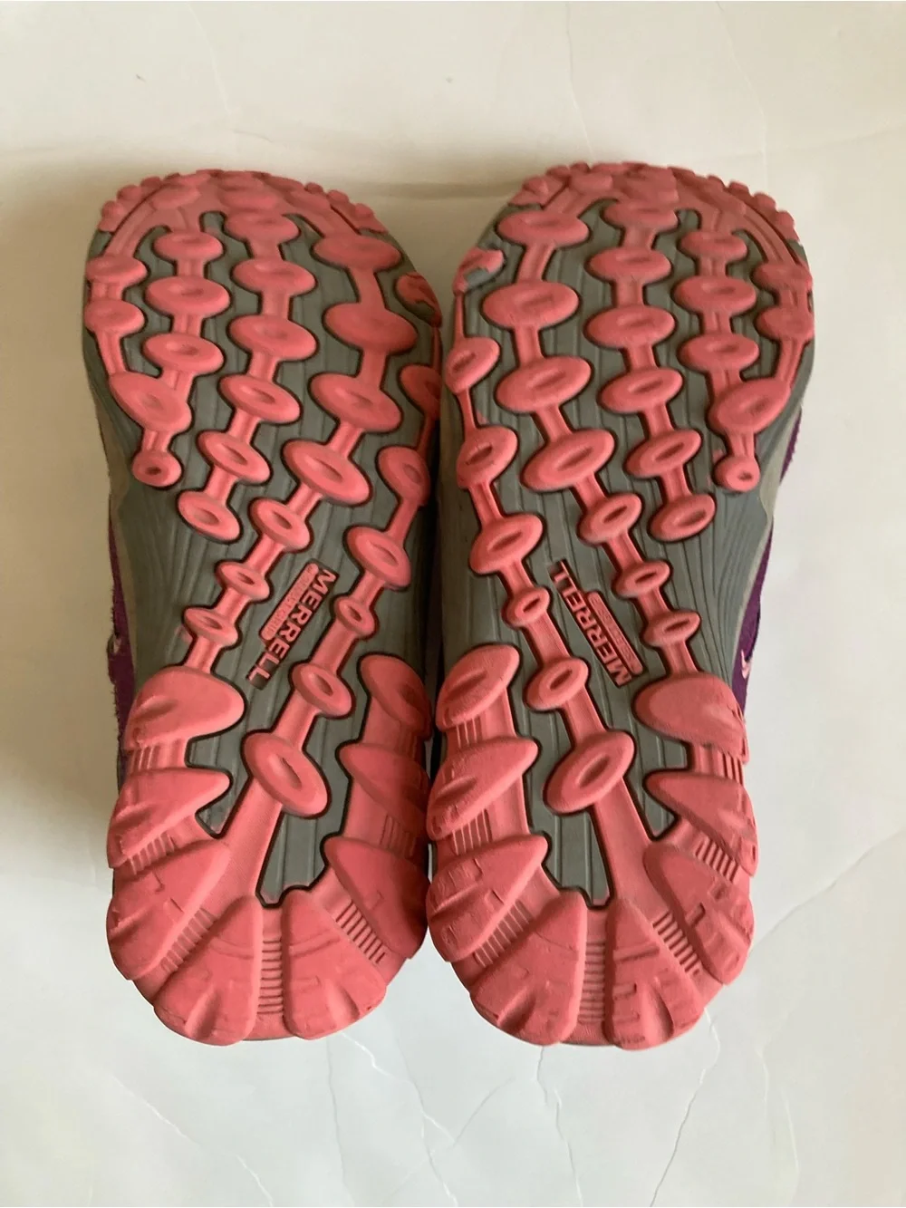Merrell chameleon kids waterproof hiking boots berry coral size 4.5 VGUC